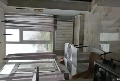 Garsonieră decomandată în Far - 2