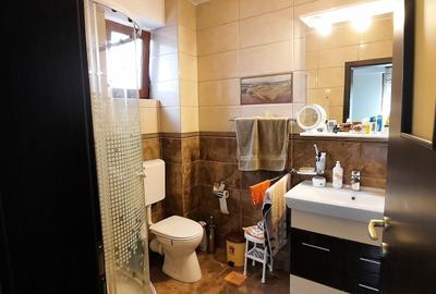 De vanzare in Sinaia apartament 3 camere in vila zona Platoul Izvor - 6