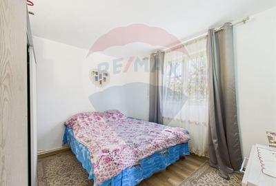 Hala, teren 5000 mp si casa in Potlogi- 38 km pana in Bucuresti - 29