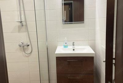 Apartament cu 3 camere decomandat în Berceni - 1