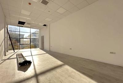 Spațiu comercial, de 20 mp, în Central - 9