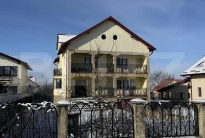 Casă cu 5 camere cu Teren 1000 Mp în Central