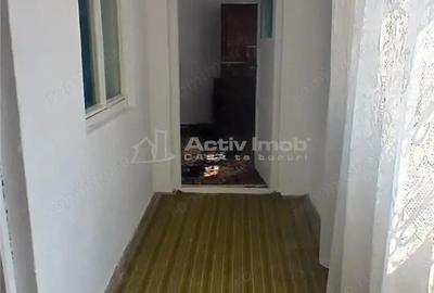 Casă cu 6 camere cu Canalizare în Central - 5