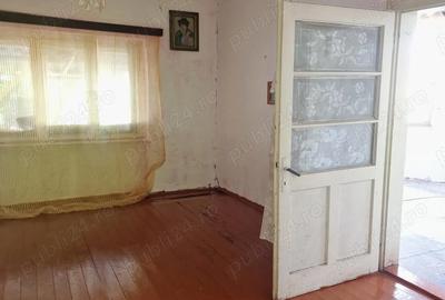 Casă cu 3 camere în Deta - 2