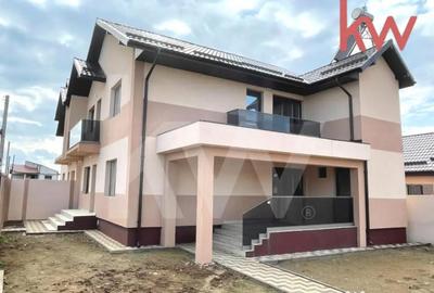 Casă cu 4 camere cu Teren 450 Mp în Central