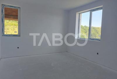 Duplex de vanzare 150 mp P+1E 4 camere 145 mp teren liber Cisnadie - 6