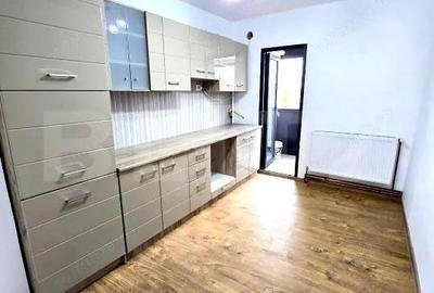 Apartament cu 3 camere decomandat în Dacia - 2