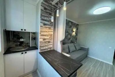 Ofer spre vanzare un apartament cu 2 camere in zona salaj - 1