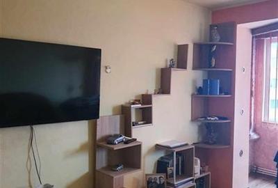 Apartament cu 2 camere semidecomandat în Circumvalațiunii - 1