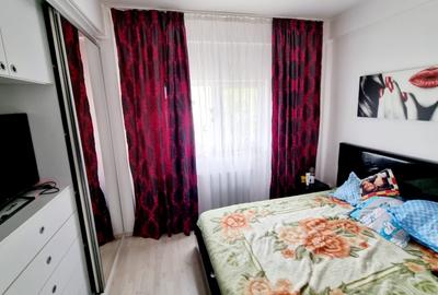Apartament 2 camere decomandat, mobilat, parcare, zona Mall La Strada, et 1 - 1