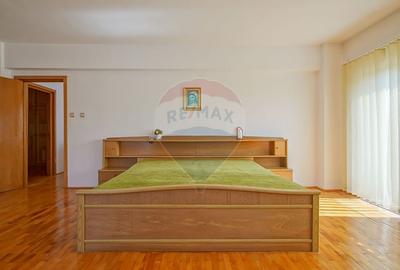 Vila impunatoare, rezidenta cu pretentii, Tractorul, Brasov - 32