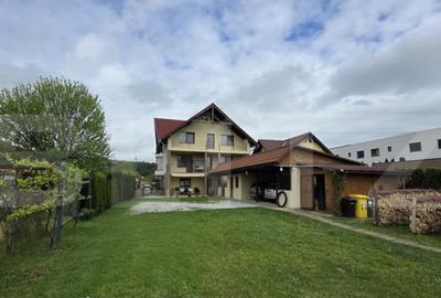 Casa de vanzare, 6 camere, 340 mp, cu 22 arii de teren, zona - 1