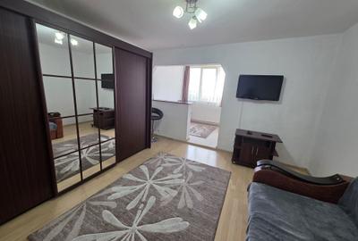 Garsonieră în Vest - 2