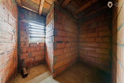 Casă la roșu de vânzare  in Vinga - 21