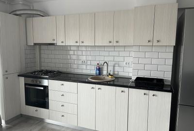 Apartament cu 3 camere decomandat în Micro 3 - 2
