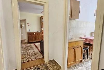 Apartament cu 2 camere semidecomandat, mobilat în 7 Noiembrie