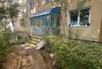 Apartament 3 camere, 68 mp, zona Vlahuta - 1