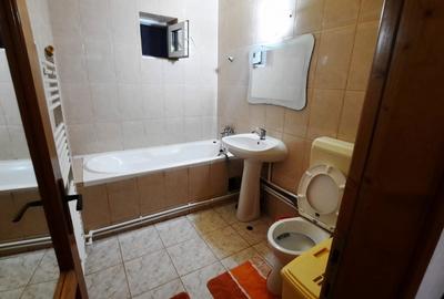 Apartament cu 2 camere decomandat în Exterior Vest