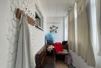 Apartament cu 3 camere decomandat în Central - 1