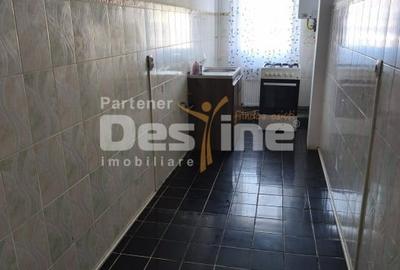 Garsonieră decomandată în Tractorul - 3