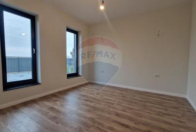 Casă cu 3 camere cu Teren 400 Mp în Crevedia - 8