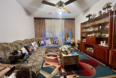 Apartament cu 3 camere decomandat în Frumoasa