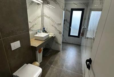 Casă cu 6 camere cu Teren 6.5 Mp în Groși - 5