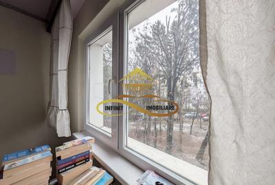 Vand apartament 3 camere, etaj 2, str. Panselelor - 9