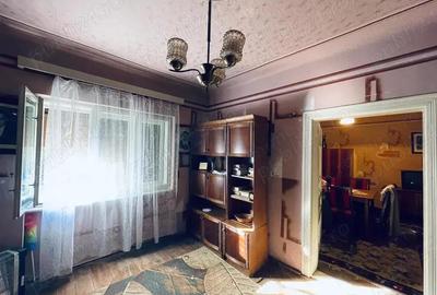 Casă cu 3 camere în Beiuș - 4