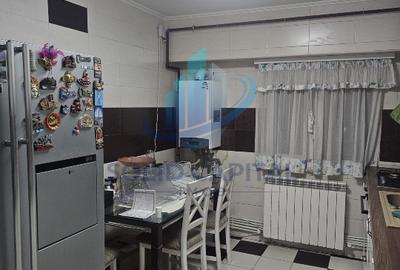 Apartament cu 3 camere decomandat în Tomis II - 5