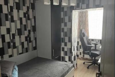 Apartament cu 2 camere decomandat în Tractorul - 3