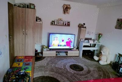 Garsonieră decomandată în Lipovei