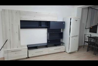 Garsonieră decomandată în Central - 2