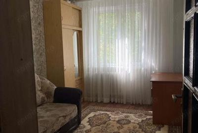 Apartament cu 2 camere decomandat în Apărătorii Patriei