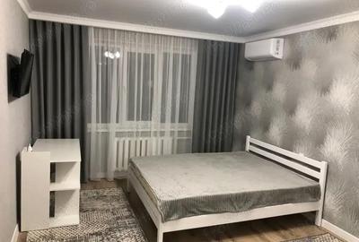 Apartament cu 3 camere decomandat în Eroii Revoluției