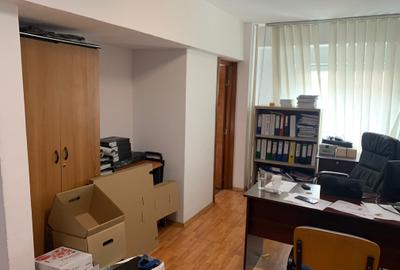 Apartament cu 4 camere decomandat în Tineretului - 6
