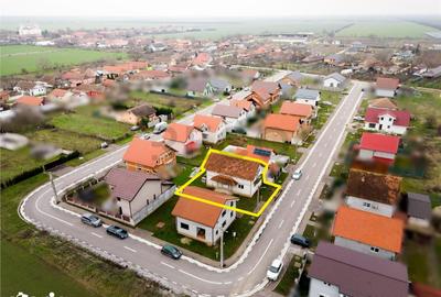 Casă cu 4 camere cu Teren 300 Mp în Sântandrei - 2