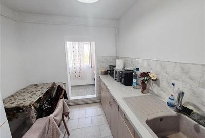 Garsonieră decomandată în Nicolina - 3