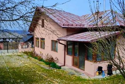 Casa cu teren generos, livada + casa secundara - 15min de Targovi?te, 1h de munte Casa cu teren generos, livada + casa secundara - 15min de Targovi?te, 1h de munte - 7