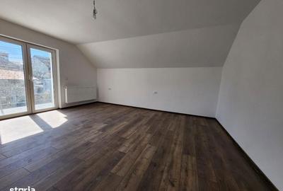 Spațiu comercial, de 242 mp, în Central - 5