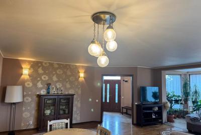 Casa superba intr-o zona lini?tita 4 dormitoare, 3 - 7