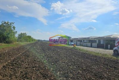 Vand loturi de teren de 500 si 1000 mp- Tunari - Otopeni, str Zborului - 2