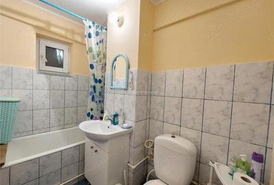 Apartament cu 2 camere semidecomandat în Broșteni - 1