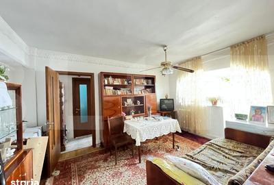 Apartament cu 3 camere semidecomandat în Central - 4