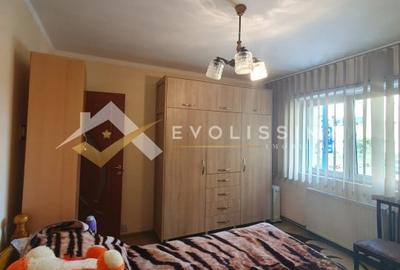Apartament 3 camere decomandat, mobilat si utilat Strada Gloriei - 12