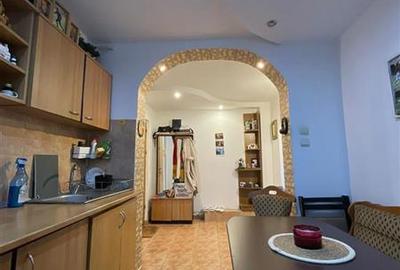 Apartament cu 2 camere decomandat în E3 - 2