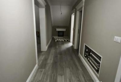 Casă cu 8 camere cu Teren 750 Mp în Central - 16