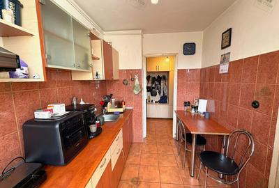 Apartament cu 3 camere semidecomandat, mobilat în Berceni - 6