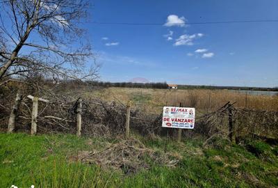 Teren de 7000 mp, în Girov - 1