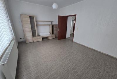 Casă individuală cu 2 camere cu Canalizare în Moșnița Nouă - 4